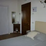 La Del Vecchio Platano Oda ve Kahvaltı